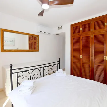 East Penthouse Sylvia Apartment